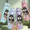 1 ks Černobílý pes Husky 750ml Barevná plastová sportovní láhev na vodu Nepropustné víčko s překlopným brčkem Vhodné pro sportovní použití, do kanceláře, na doma