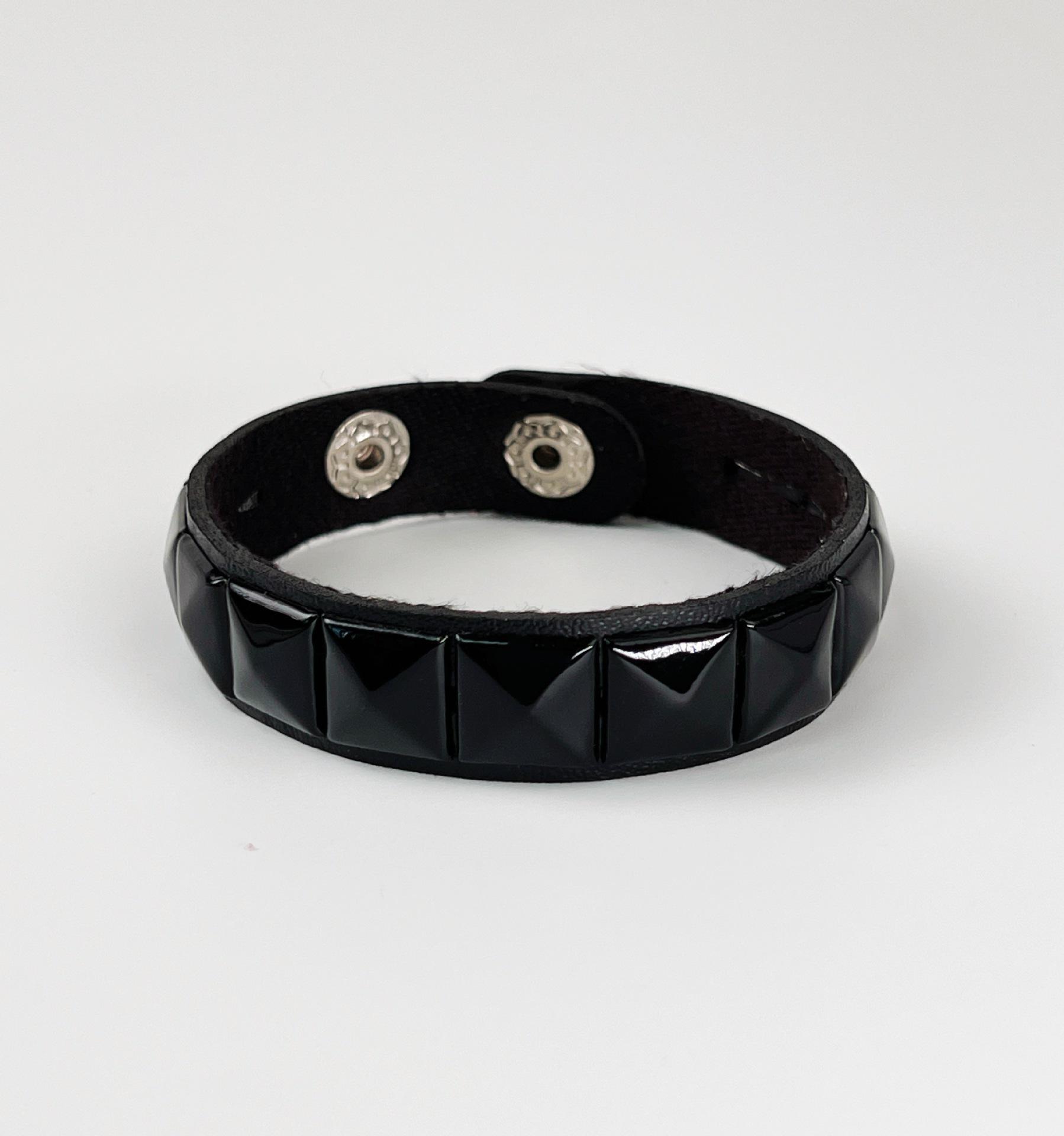 Браслет унисекс в стиле панк-стрит с черными заклепками