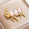 Sheep Goat Shaped Pearl Brooch Shiny Rhinestone Inlaid Animal Lapel Pin Fashion Jewelry for Wedding Dinner Outfit