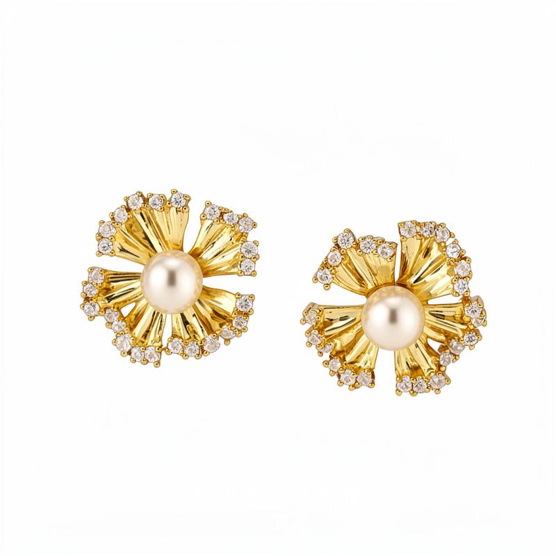 Gold-Plated Zircon Pearl Flower Clip-On Earrings – No Piercing Needed, Luxury Daily Wear