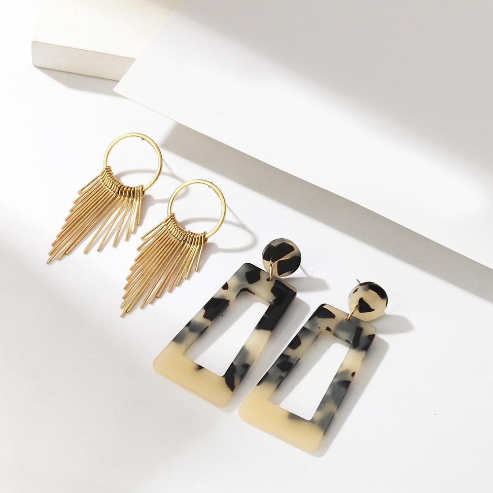 Elegant Retro Acrylic Earrings With Geometric Design For Women Perfect Gift