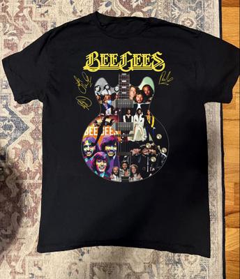 Guitar Bee Gees Band Members Signatures Black Tee Unisex T-Shirt BS092