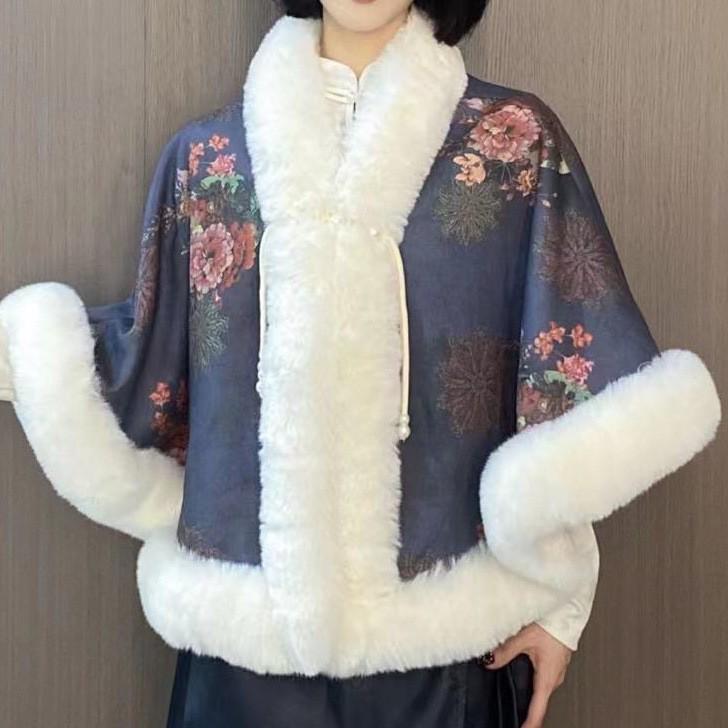 931# Women's Versatile Cheongsam Cloak: Fleece-Lined, Faux Otter Fur Collar Shawl, Thickened for Warmth