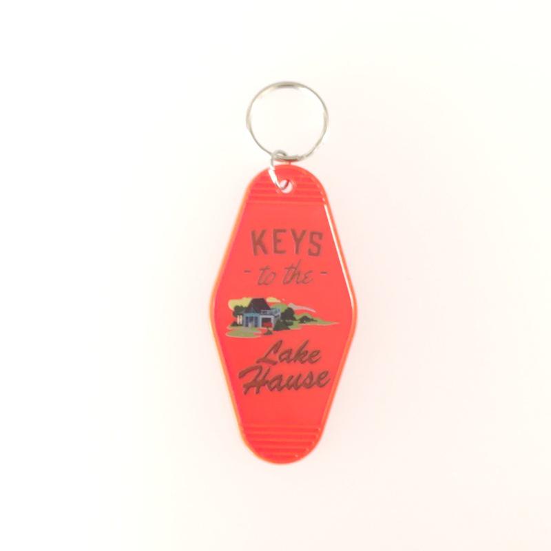 Vintage Acrylic Motel Room Keychain: Retro & Durable Design
