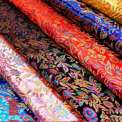 100x114cm Žakárová brokátová látka na vyšívání Čeongsam Povlaky na polštáře DIY Šicí látka Barevný List Květina Černá Zlatá Červená