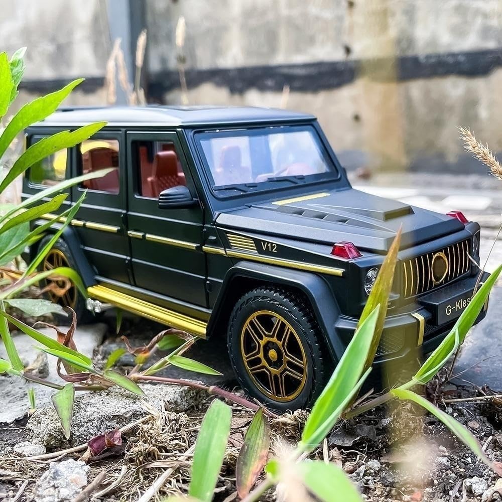 1/24 Benz G63 AMG Model Car, Zinc Alloy Pull Back Toy Car with Sound and Light for Kids Boy Girl Gift