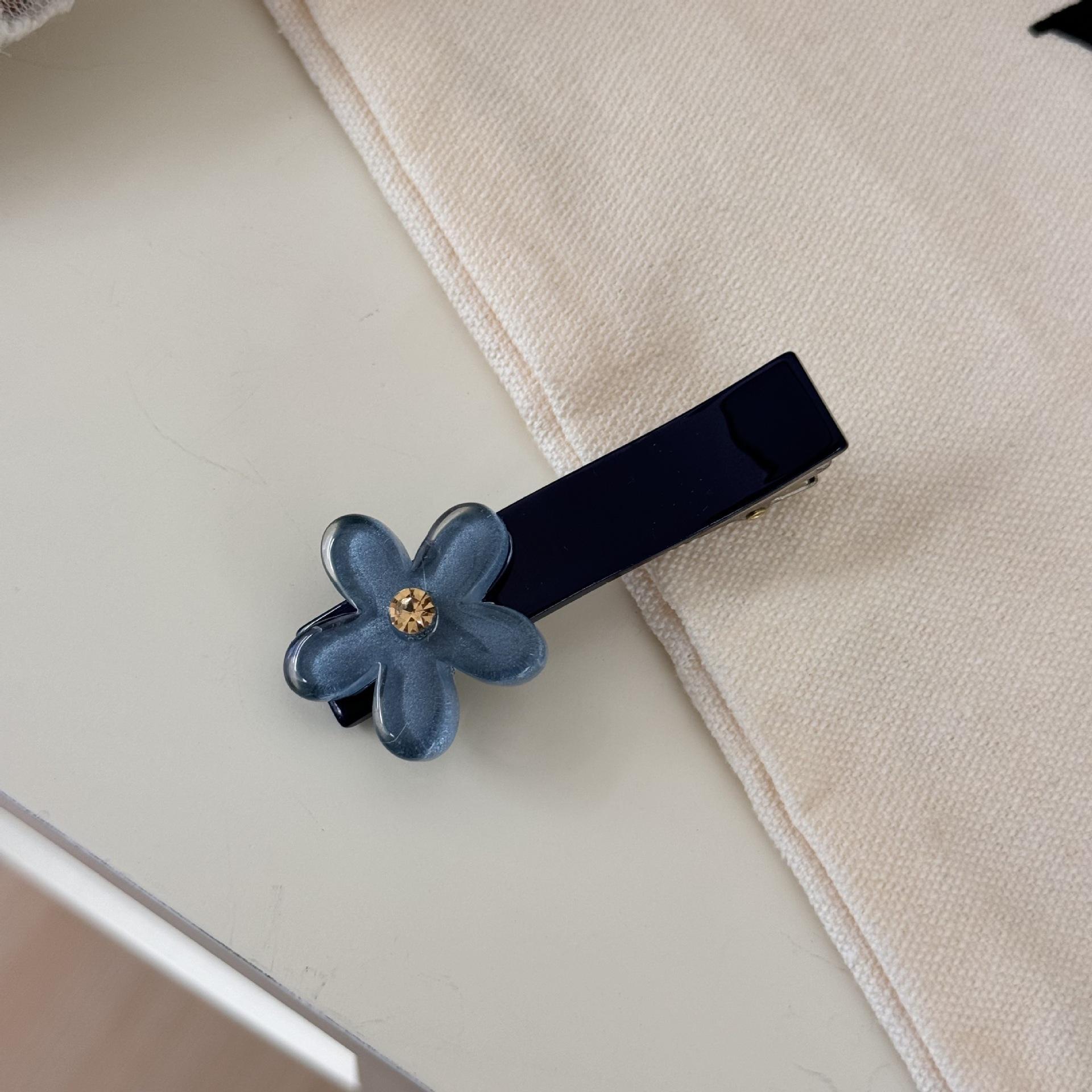 Korean Mori-kei Rhinestone Flower Hair Clip - Elegant Barrette for Fashionable Bangs
