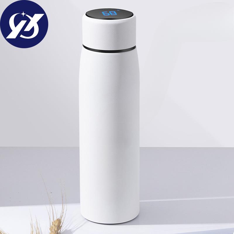 Chytrý hrnek Zhixian s vložkou z nerezové oceli 316 je vodotěsný, odolný proti pádu a protiskluzový.