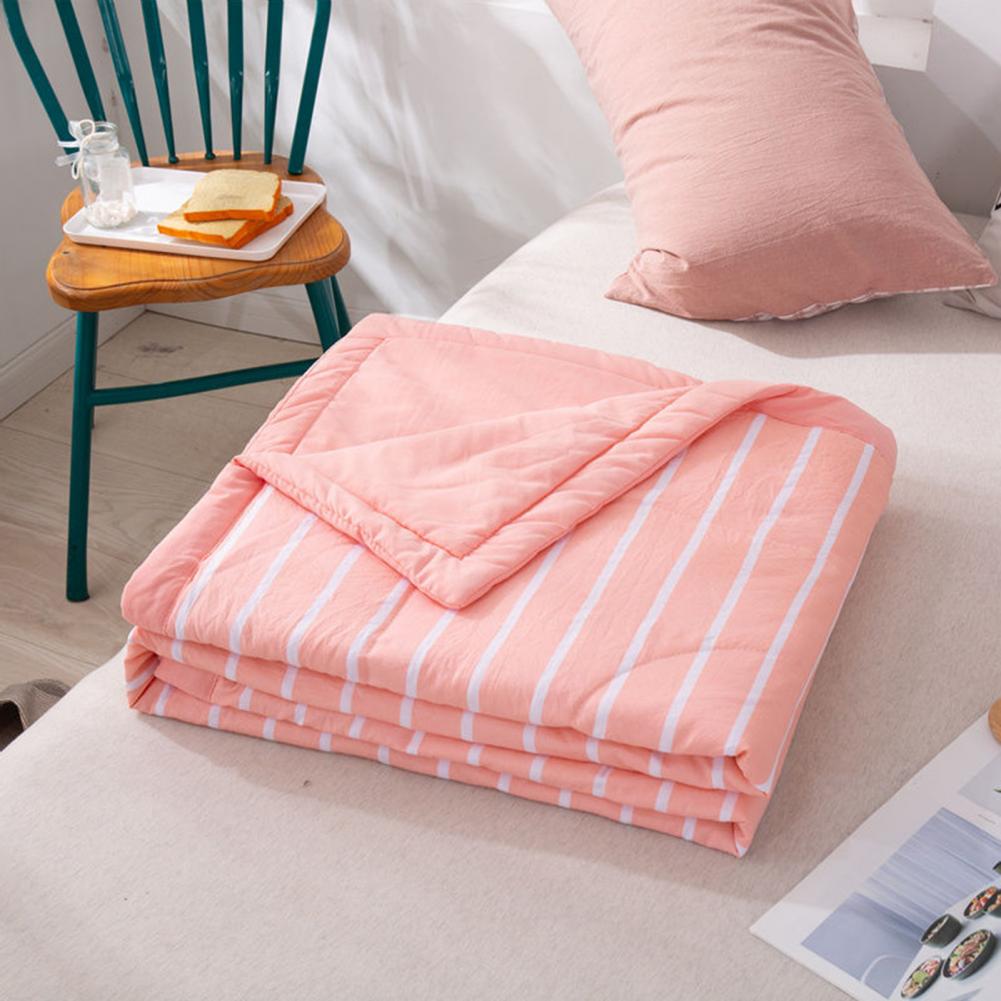 Polyester Quilt Summer Quilt Breathable Lightweight Comforter Soft Queen Blanket For Summer Machine Washable Skin-Friendly