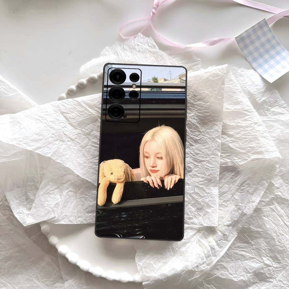 Korean Girl Group Song Yuqi Phone Case For Samsung S 24 fe 25 Ultra plus 20 lite 21 30 22 23 24 22 Ultra 5G Fundas