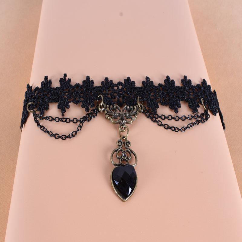 European and American Heart-Shaped Pendant Lace Clavicle Chain Jewelry