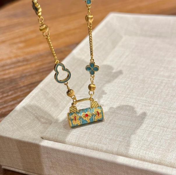 Qi Xing Qing Lan Enamel Gold Pendant Clavicle Necklace – New Chinese Style, Light Luxury Choker for a High-End Fashion Statement