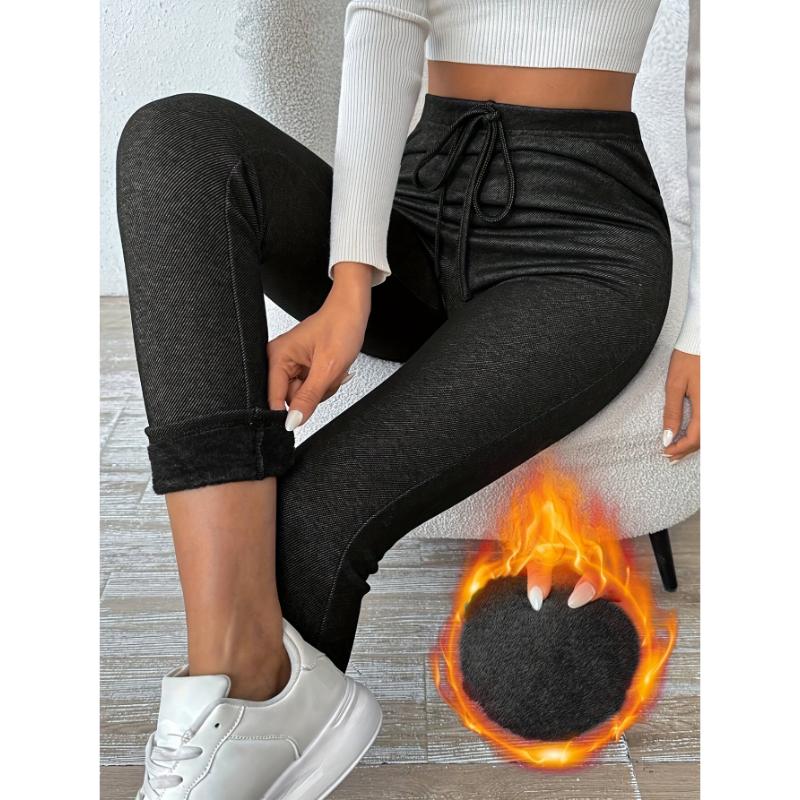 

Стильные леггинсы под джинсу, эластичный пояс, облегающий крой, слегка тянущиеся, теплые, минималистичные, универсальные брюки для женщин S чёрный