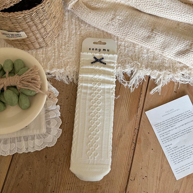 Female Spring and Autumn Sweet Three Dimensional Relief Spell Color Small Floral Bow In The Tube Pile Socks