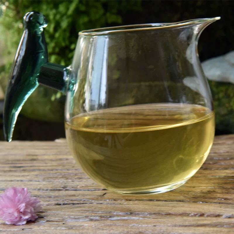 Yunnan Pu'er Raw Tea Cake Loose Leaf Tea Iron Tin 104g (8g * 13 Pieces)