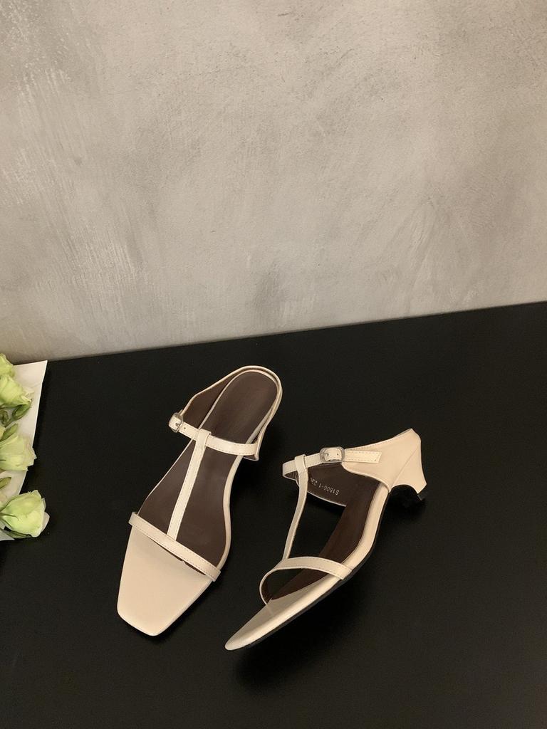 French retro niche thick heel cool slippers women's outer wear 2025 summer new open-toed hollowed-out vacation Roman sandals