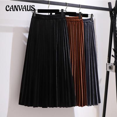 Großer Damenrock aus goldenem Samt mit A-Wort-Bedeckung im Schritt