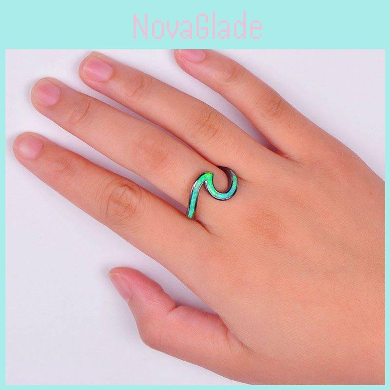 Premium Quality Wavy Ring With Trendy Geometric Design In White And Green Colors
