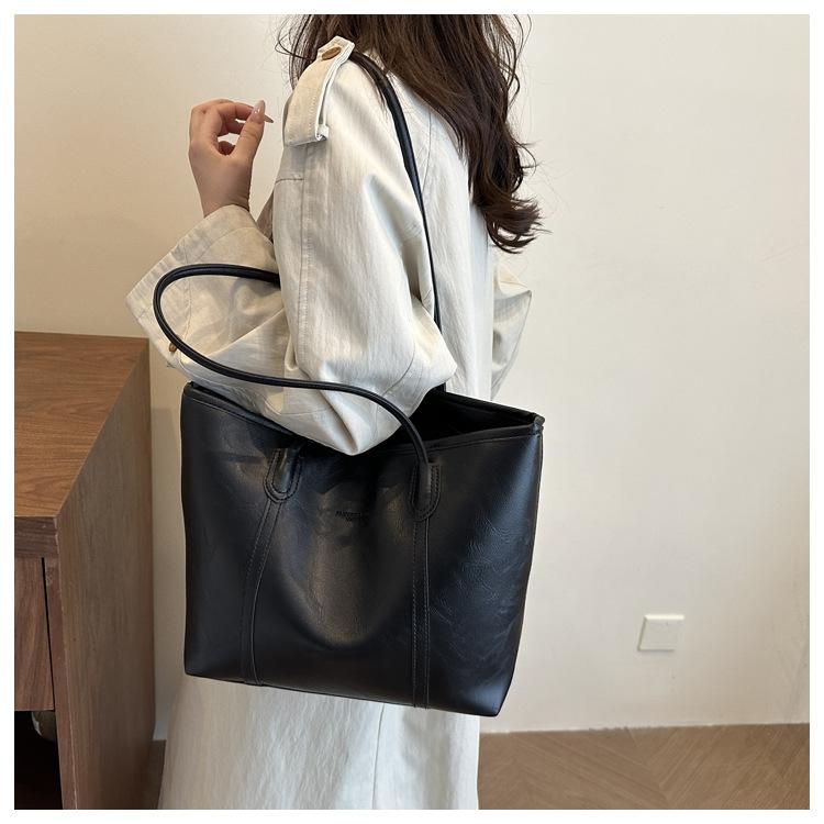 Retro Tote Bag for Women Minimalist Fashion Large Capacity Shoulder Armpit Bag Casual Commuter Handbag CLE