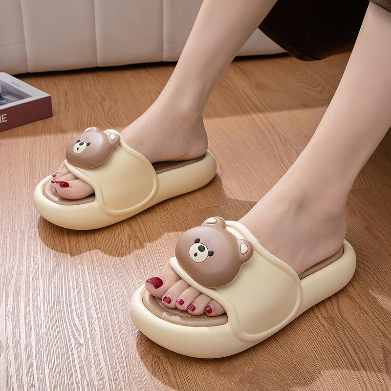 New spring and summer slippers feel cute when stepping on shit, wind EVA non-slip and deodorant, and one-word drag for home wear