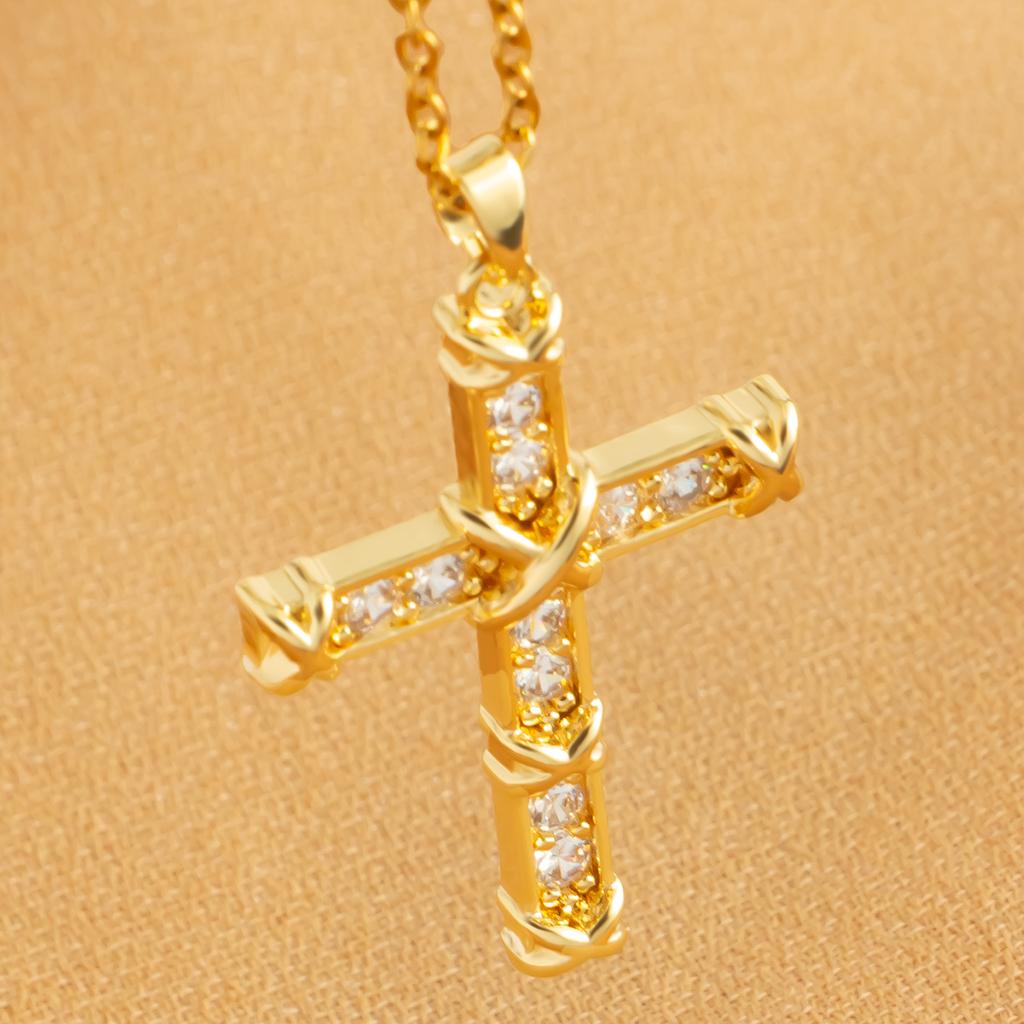 Cubic Zirconia Diamond Minimalist Cross Pendant for Women's Fashionable Stainless Steel Golden Sexy Jewelry Gift Party Necklace