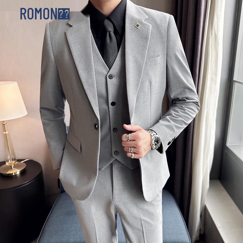 Мужской деловой костюм-тройка ROMON 30