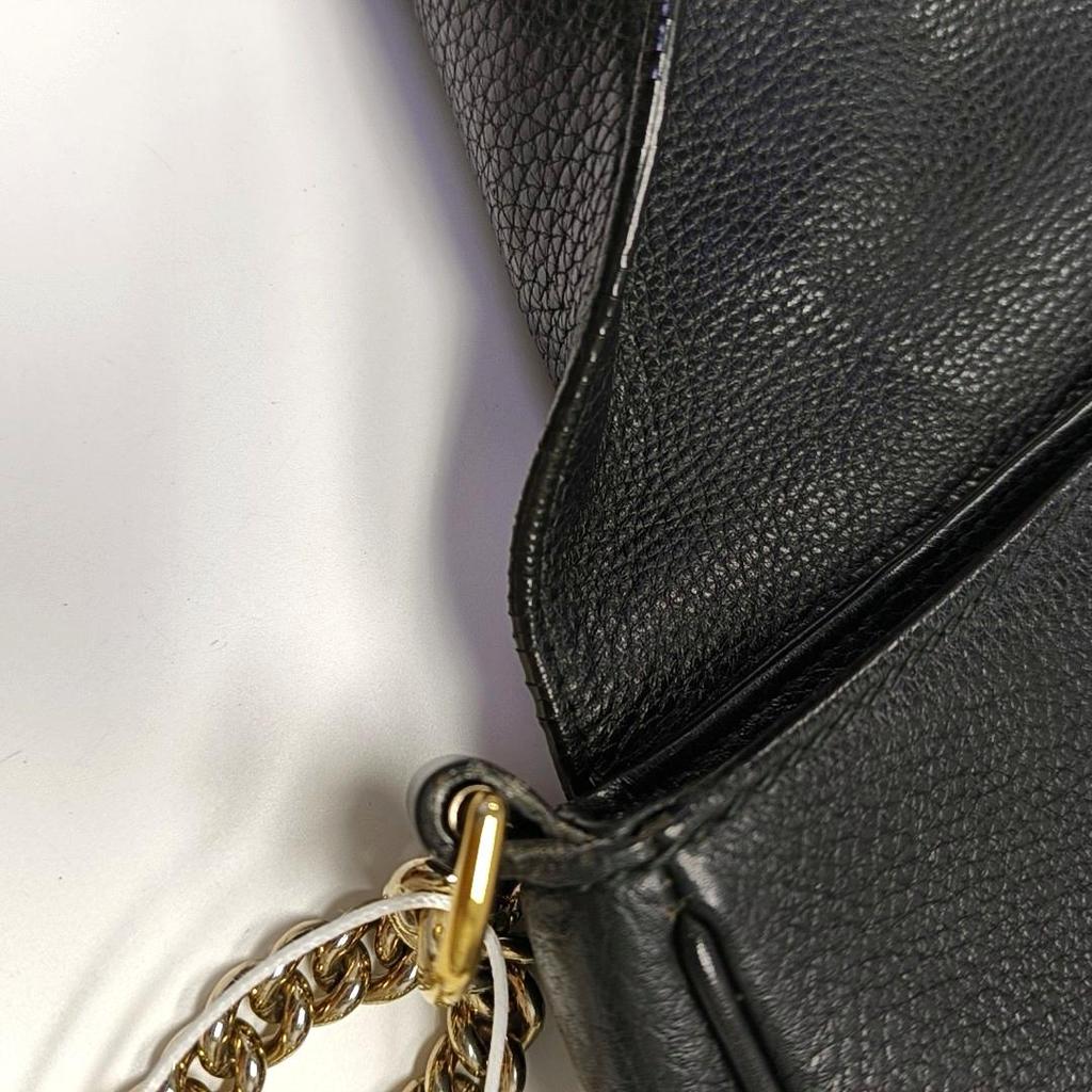 [Pre-Owned] Impressed Logo Chain Tassel Leather Crossbody Shoulder Bag - Fair #9BICUA