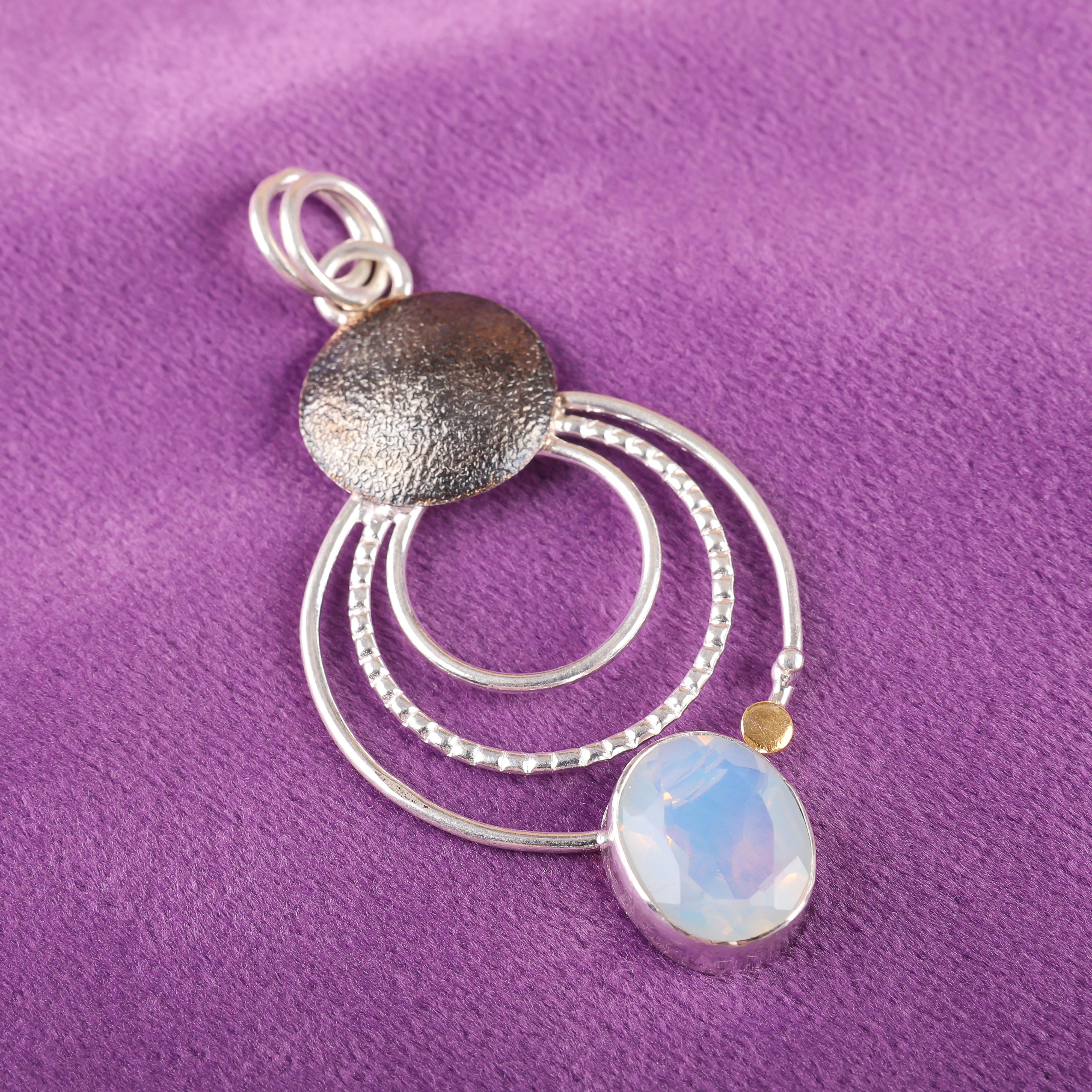 

Молочный Опал Ручной Работы Новейший Дизайн Ювелирная Подвеска, 925 Проба Массивное Стерлинговое Серебро Подвеска с Драгоценным Камнем, Подарок для Мамы 2.32 Inches белый