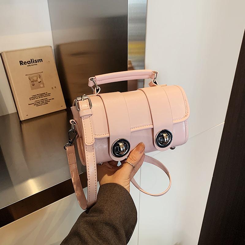 Popular small bag women's new versatile messenger bag fashionable portable small square bag