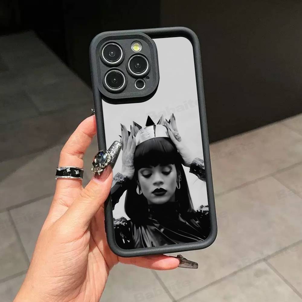 Rihanna Phone Case For IPhone 17 16 E 15 14 13 12 11 Pro Max Plus Back Cover