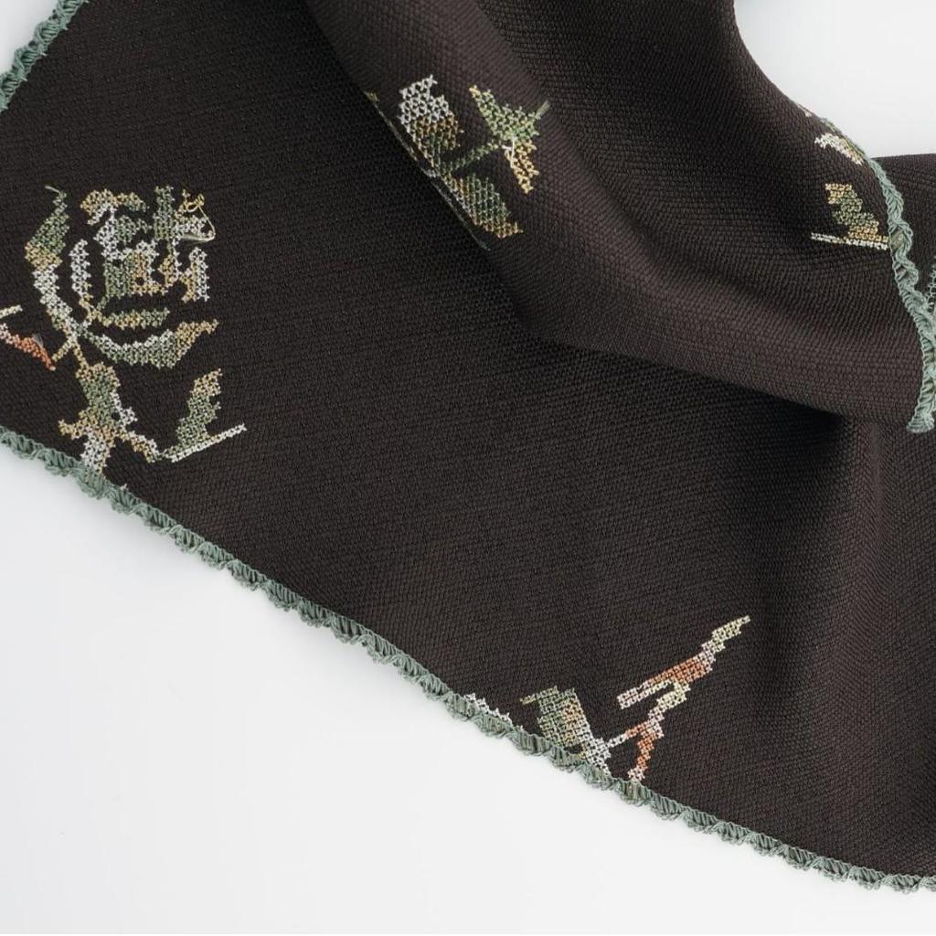 Elegant European Retro Rose Linen Triangle Scarf - Women's Versatile, Thin Neck Protection Style
