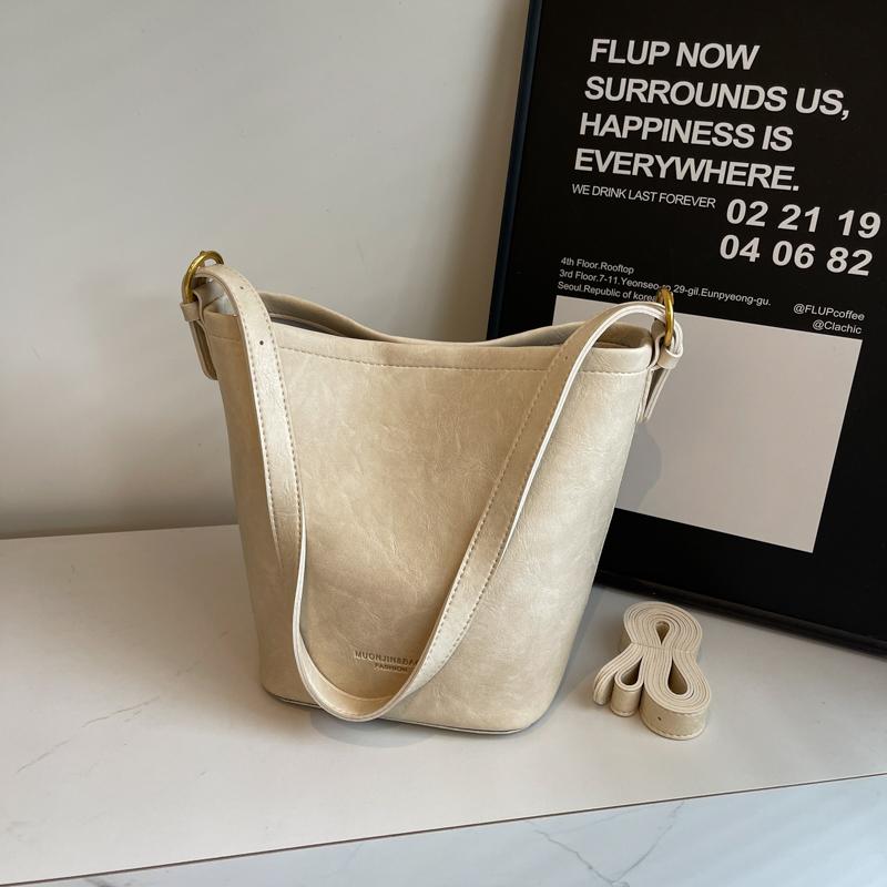 Fashionable and High-end Retro Women's Bag  New Handbag Bucket Bag Niche Versatile Crossbody Bag