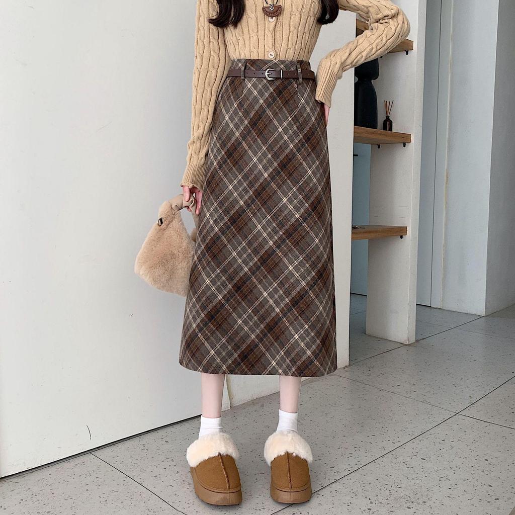 Plus Size Korean-Style Plaid Wool Skirt with Belt for Women