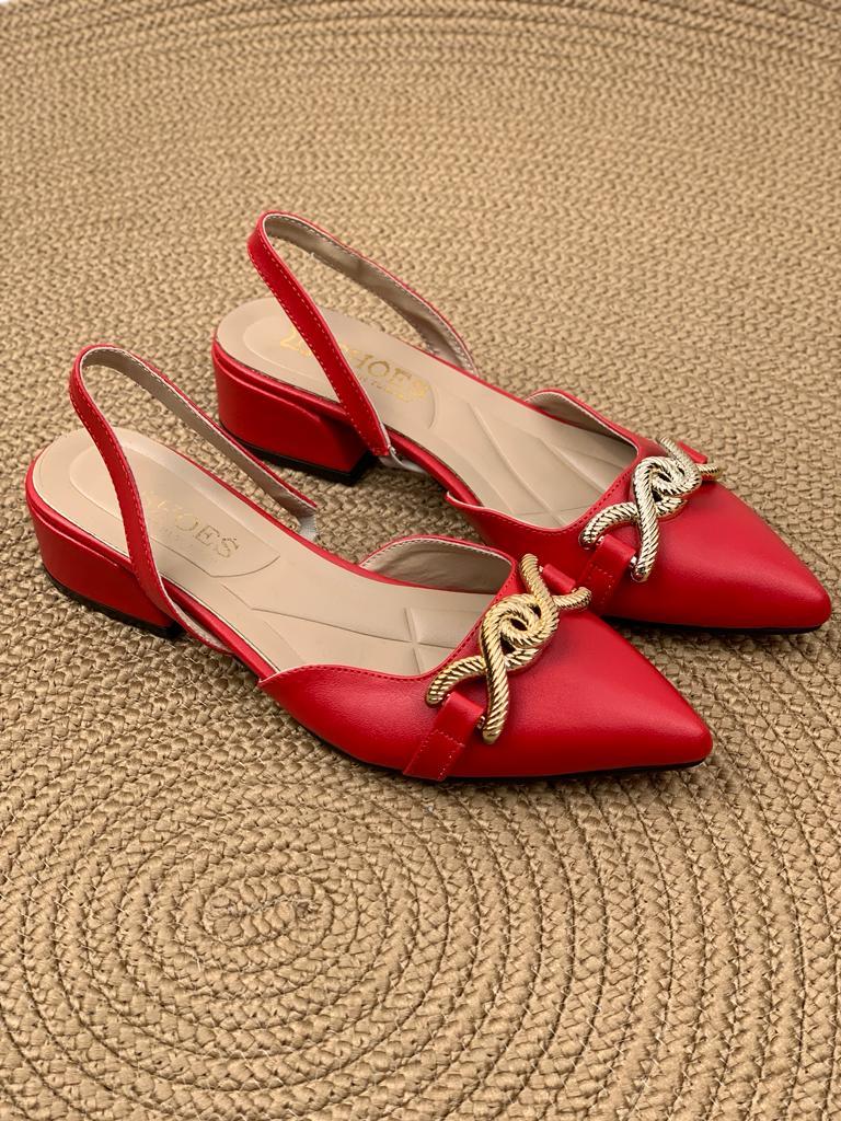 

Женские береты с красной пряжкой и острым носком, сандалии, тапочки на низком каблуке 36