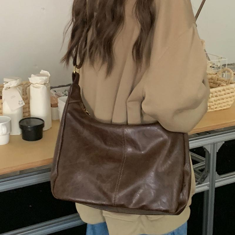 Women's Bag Retro Messenger Bag Korean Version of The Tote Bag Wild Large-capacity Shoulder Bag