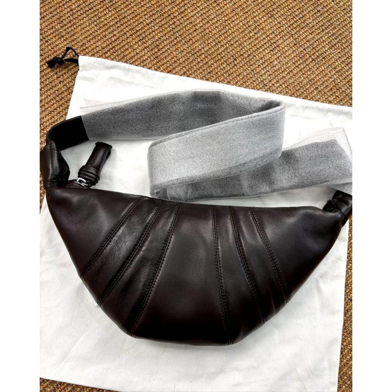 

South Korea Public 24 New Arrival Croissant Canson Bag Women s Messenger Bag Goatskin High Texture Niche Style Idle Style Dumpling Bag Black small size (Goatskin + send pendant)