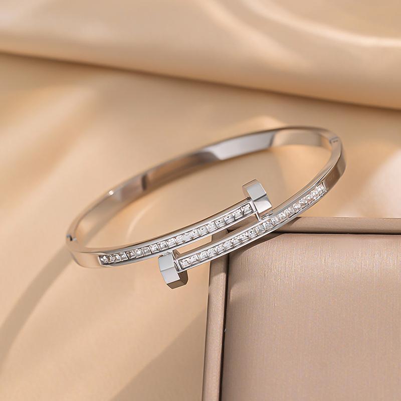 Luxurious Exquisite Nail Decoration Diamond-set Stainless Steel Bracelets Suitable For Daily Travel And Fashion Zircon