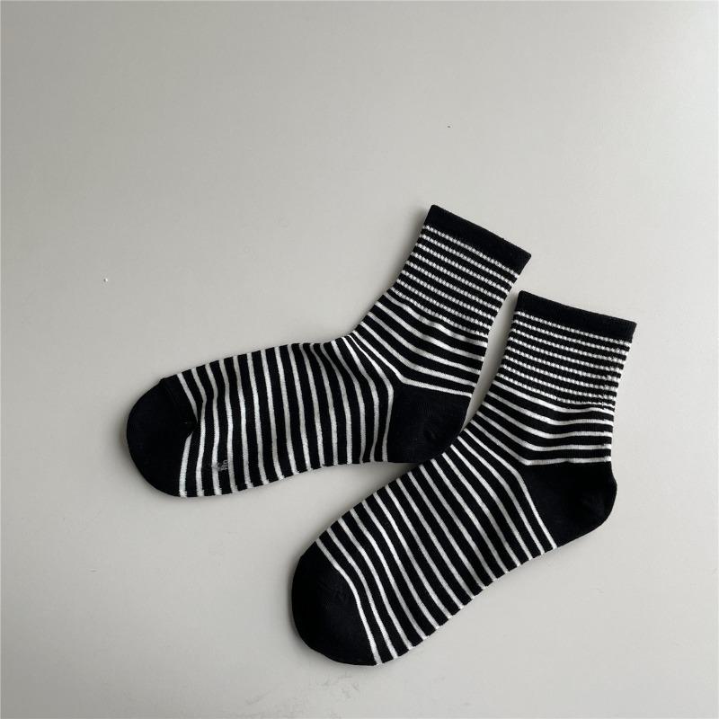 Ladies Spring New Style High Elastic Stripe In The Tube Stack Socks