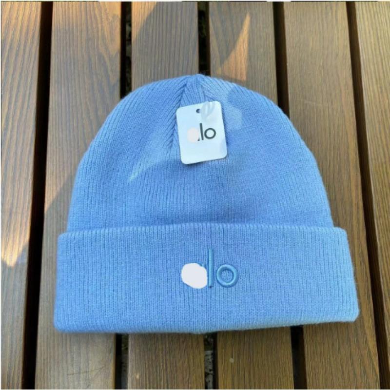 Versatile Knit Beanie Men Women - Warm Winter Hat With Embroidery Casual Fashion Accessory