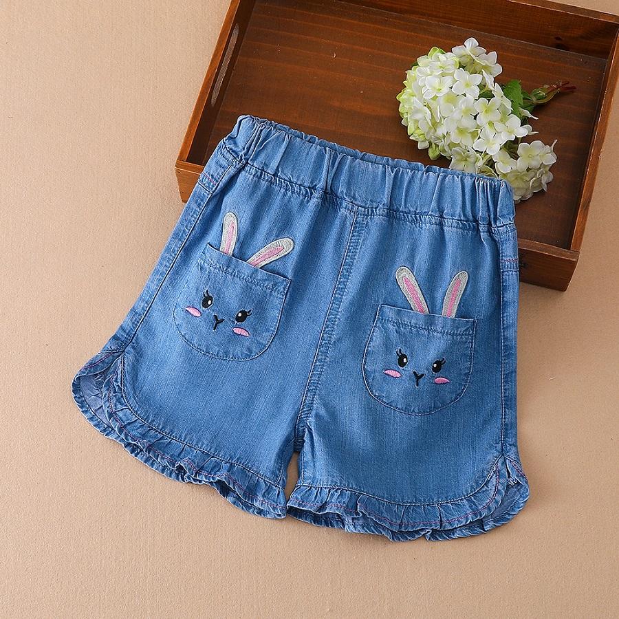 

Детские джинсовые шорты для девочек, новинка 2023 года, летние тонкие джинсы, детские милые штаны с эластичной резинкой на талии, мягкая одежда для маленьких девочек