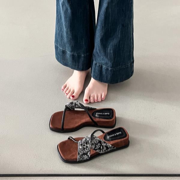 Fashion Shoes Woman 2025 On A Wedge Slippers Casual Pantofle Platform Luxury New Summer Slides Shoes Woman 2025 Slippers Casual Pantofle