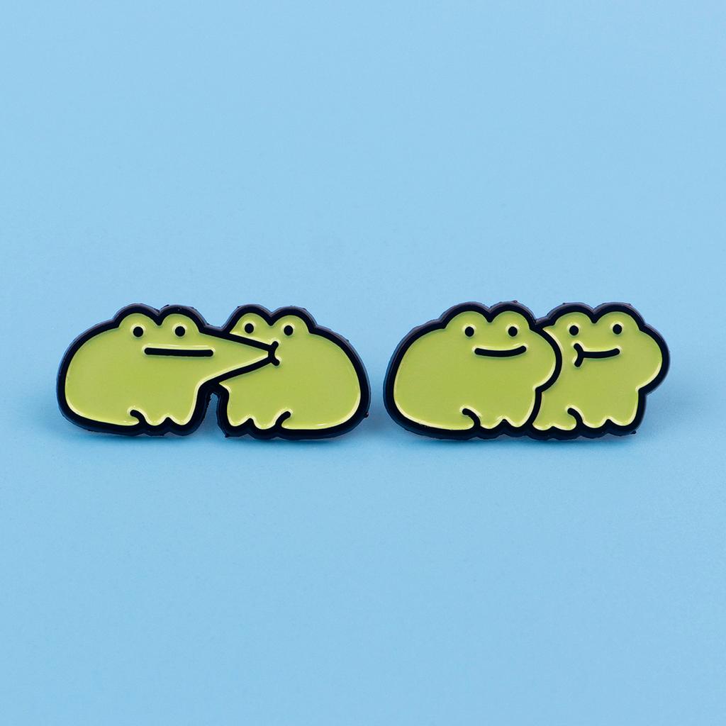 Cute Frogs Enamel Pin Cartoon Animals Pin Badge On Backpack Women's Brooch Lapel Pins Costume Accessories Fashion Jewelry Gifts