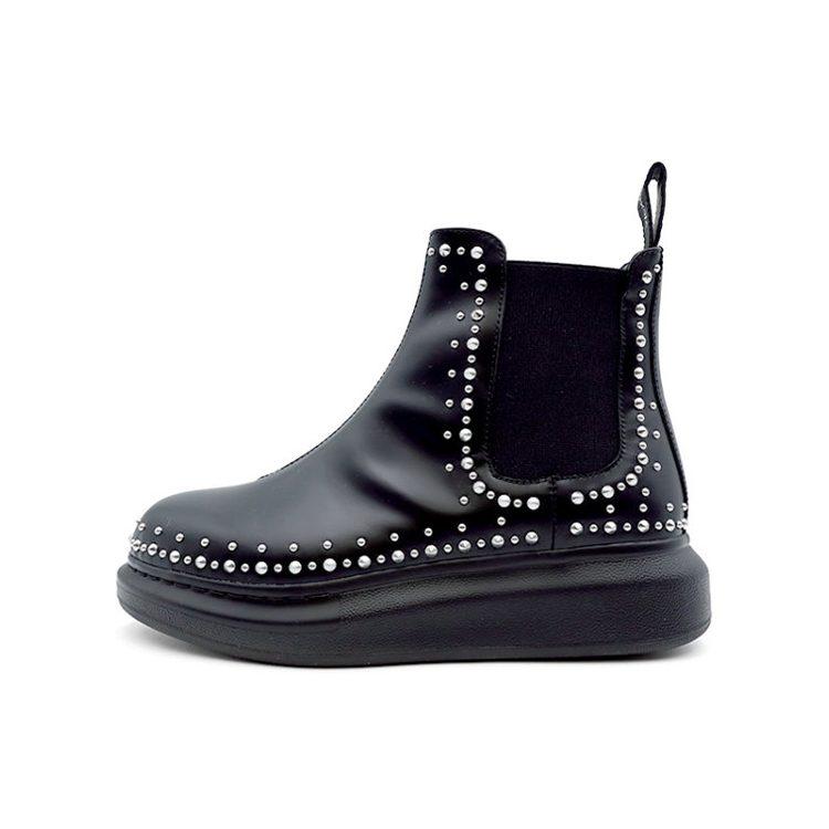 Alexander McQueen Hybrid Chelsea Boots 'Black Studd' Women's 650803WHX571081