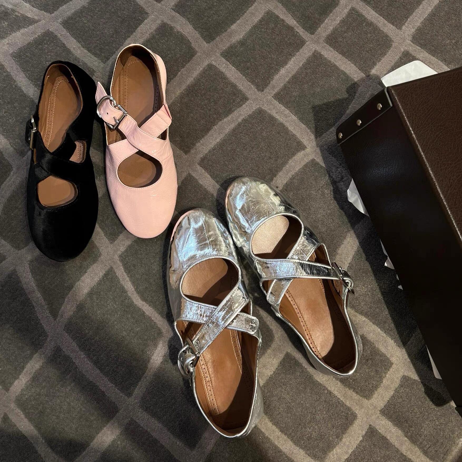 

French round head cross belt soft sole comfortable flat sole single shoes spring and autumn new leather versatile Mary Jane small leather shoes women 40 чёрный