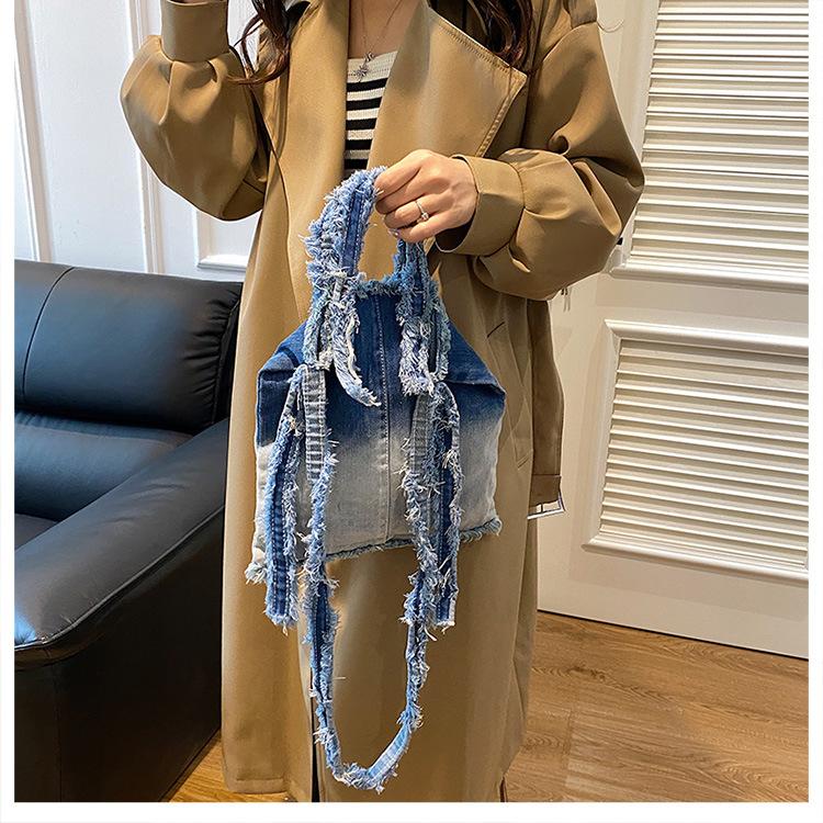 Washed Denim, Wandering Style, Niche Design, Crossbody Bag, Casual Women's Shoulder Bag, New Fashionable and Personalized Bag