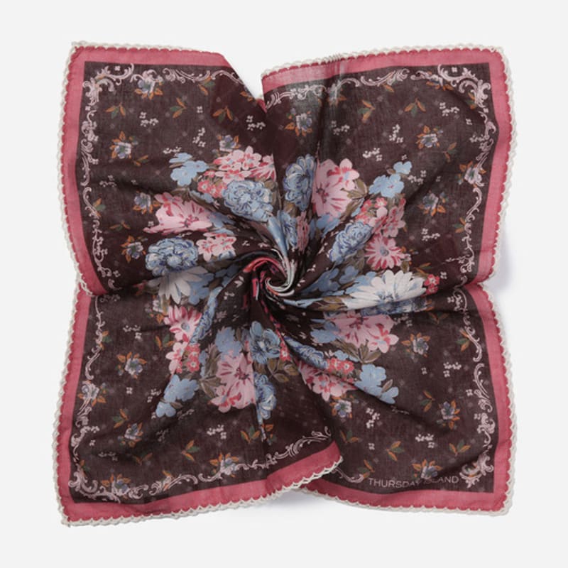 Thursday Island Flower Wreath Bandana_T256MHC140W