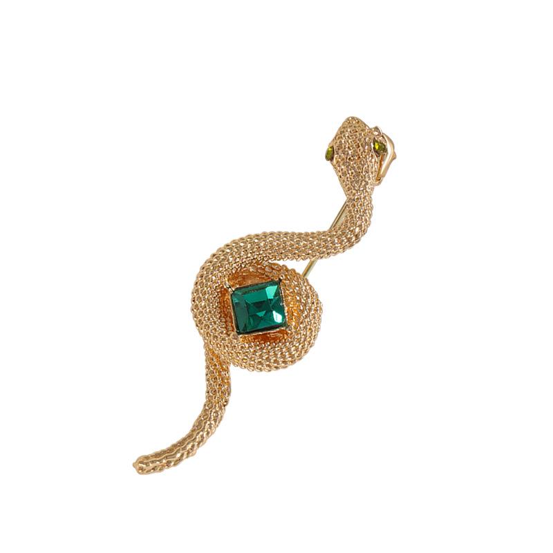 "Elegant Retro Snake Brooch for Women - Fashionable, Unique, Exquisite Pin Accessory"