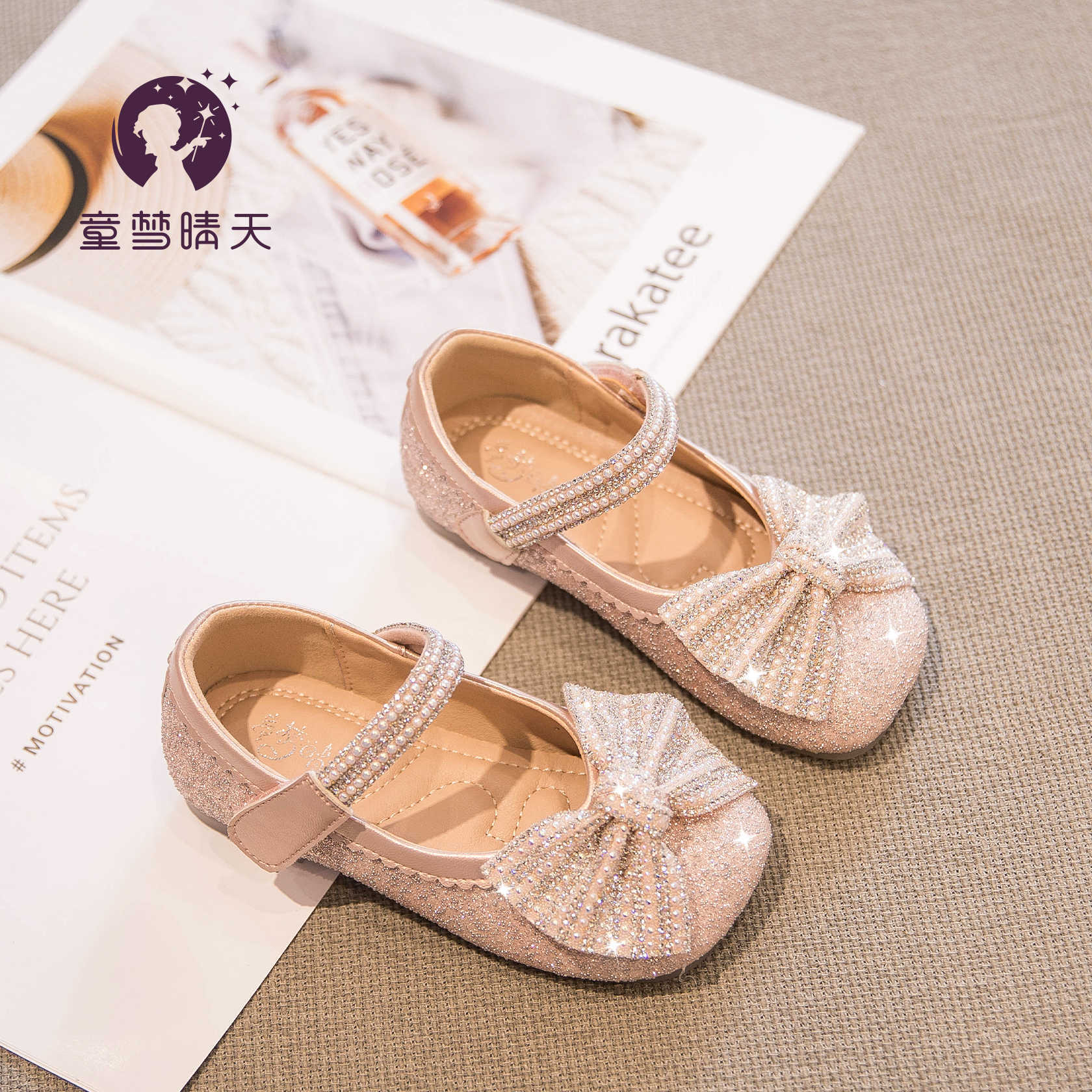 

Туфли принцессы для девочек 2025 новые красивые женские сокровище хрустальные туфли с платьем маленькие кожаные туфли Эльза весенние детские туфли 21-25 yards whole hand 5 pairs starting approval розовый