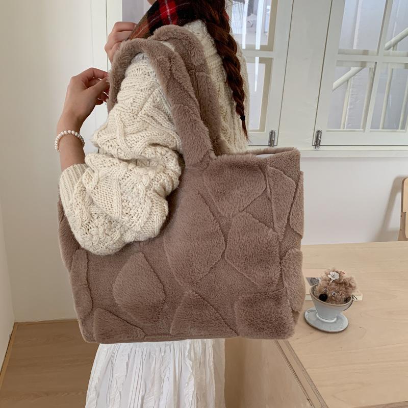 Simple and Casual Top Handle Bag Winter Retro Versatile Texture Tote Bag Large Capacity Elegant Daily Commute Bag for Women
