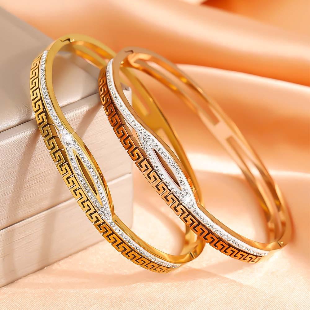 European Hot-Selling Elegant Diamond Titanium Steel Women's Bangle with Meander Pattern